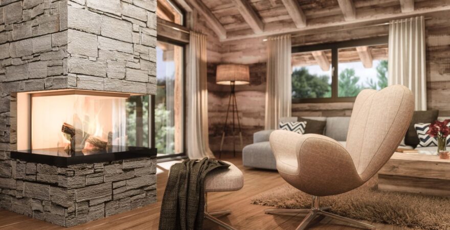 Útulný obývací pokoj s hořícími krbovými kamny.