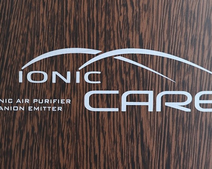 Čistička vzduchu Ionic-CARE exotické dřevo wenge struktura